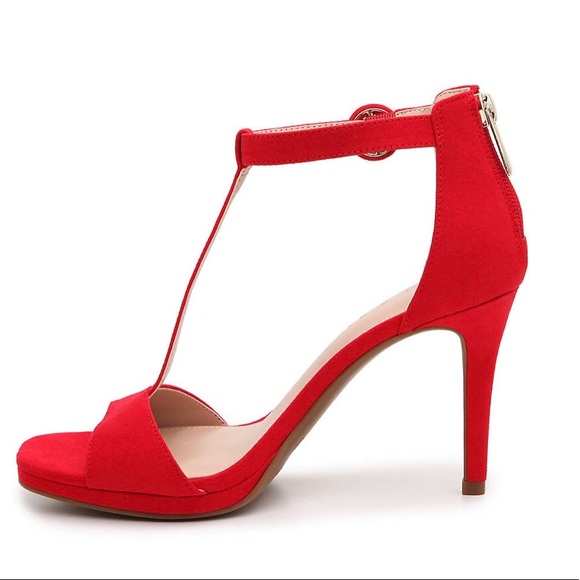 Kelly & Katie
CONRADD PLATFORM SANDAL -Color Black - Picture 4 of 8